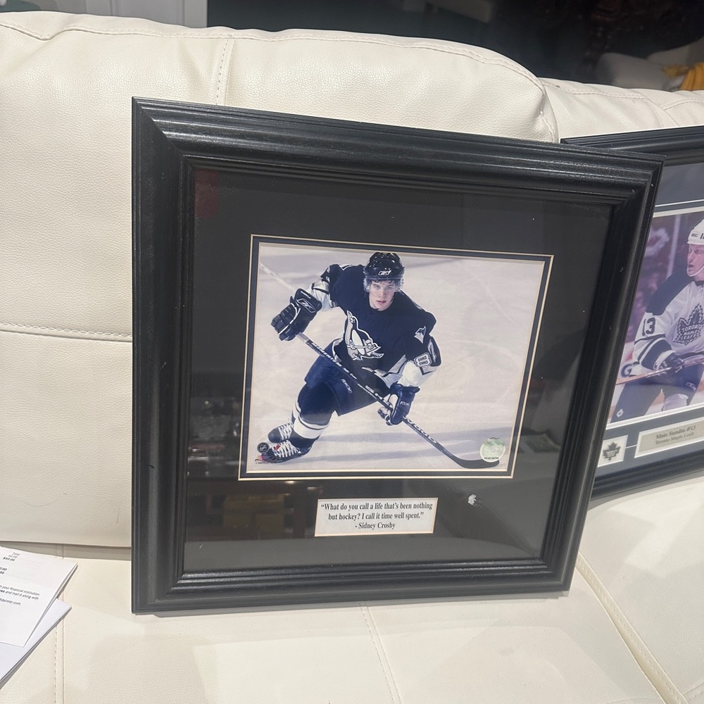 Classic 

This one is a framed Sidney Crosby Pittsburgh Penguins photo display 📸